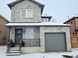 4 Nectarine Cres, Brampton, ON L6S 5Y8