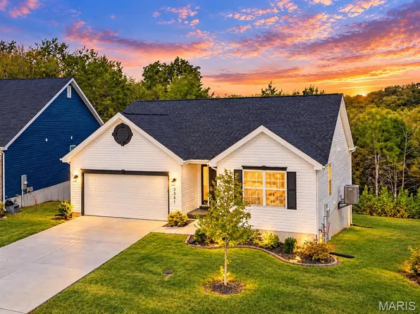3341 White Pine Dr, Imperial, MO 63052