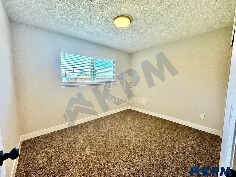 7355 Kelley Dr — Photo 16