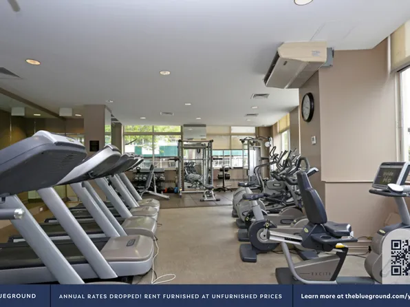 400 Chambers Street image 17 of 37