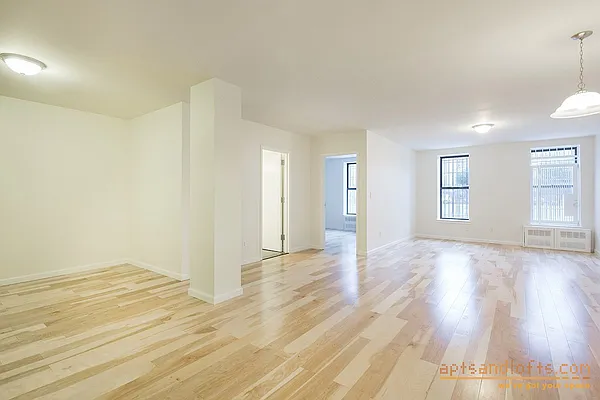 Rented by aptsandlofts.com | media 1