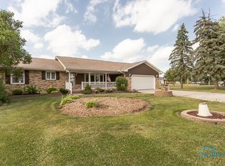 24853 W Reservation Line Rd, Curtice, OH 43412