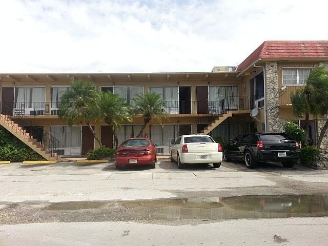 1st image of 1202 N Krome Ave