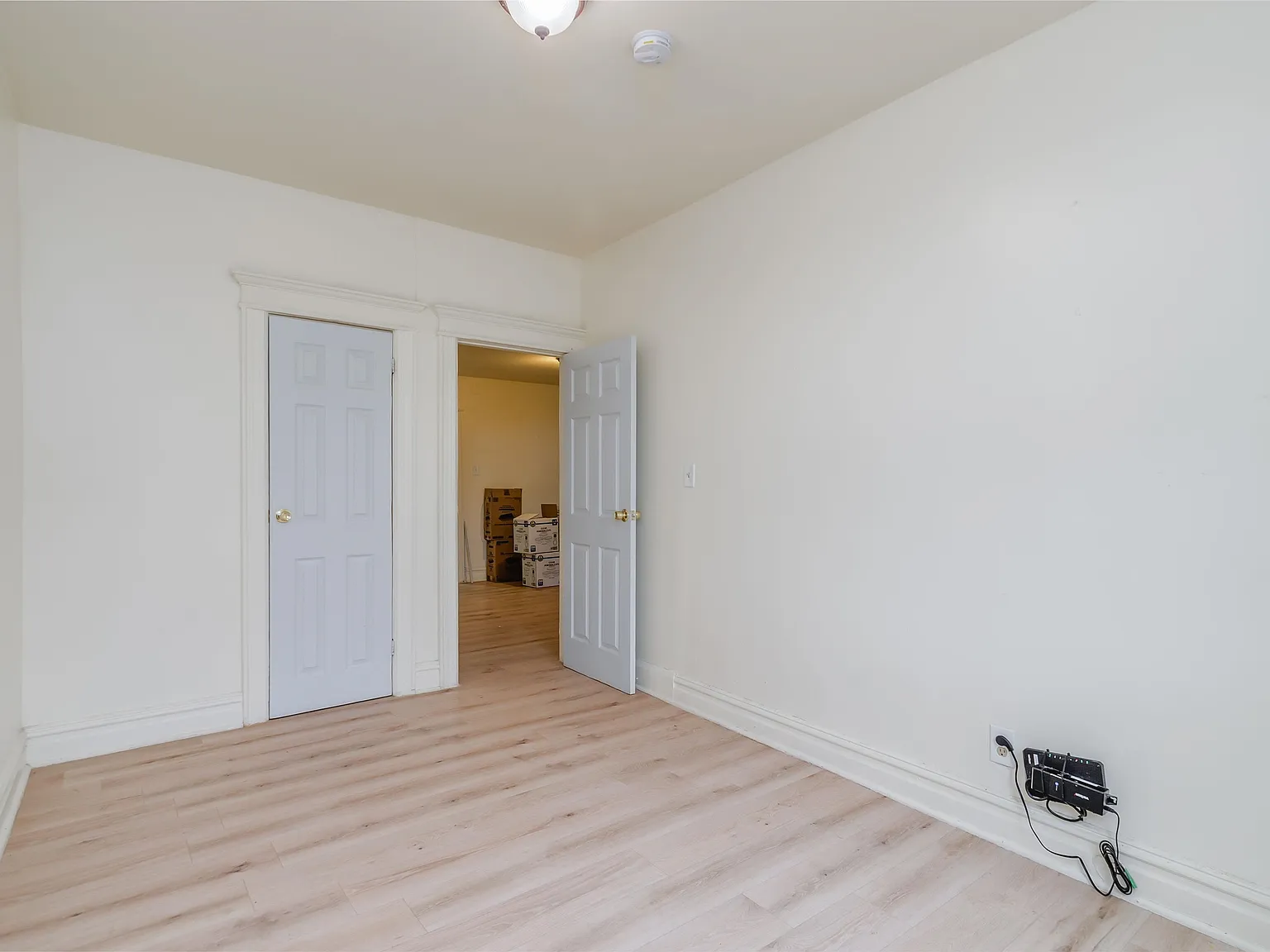 2 bed, 1.0 bath, $2,100 — Photo 4
