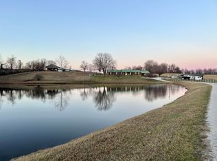 979 Walnut Grove School Rd, Waynesburg, KY 40489