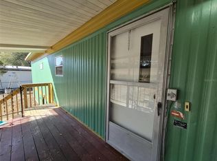 18565 SE 24th Ln, Ocklawaha, FL 32179