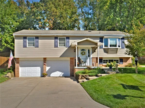 349 Oak Rd, Pittsburgh, PA 15239
