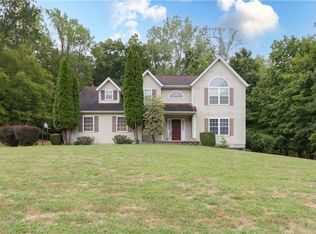 20 David Dr, Spring Valley, NY 10977