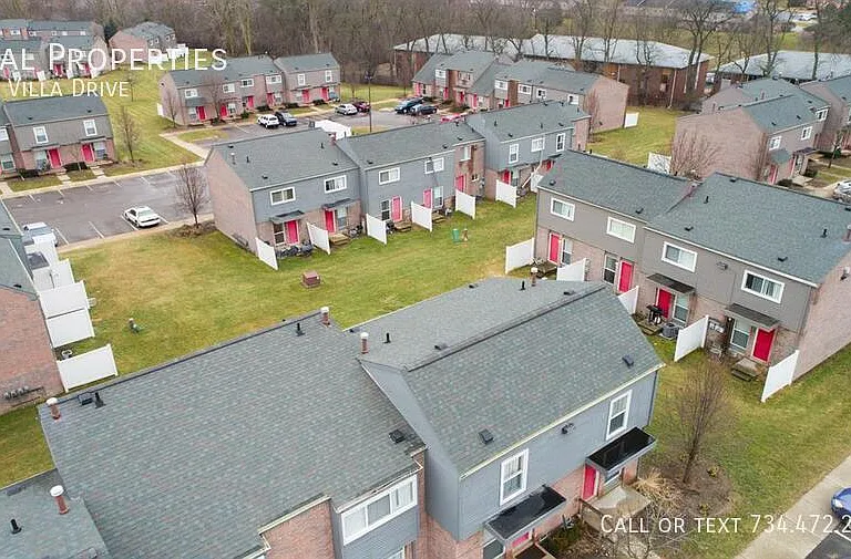 416 Villa Dr — Photo 2
