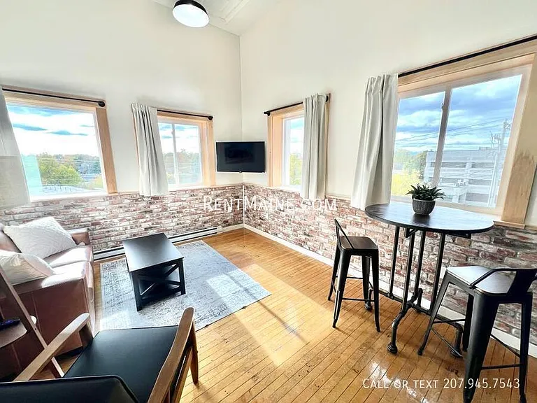 113 N Lancey St #202 — Photo 5