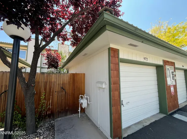 972 Flatcar Ln, Sparks, NV 89431