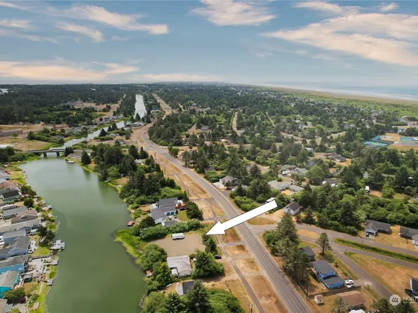 212 Point Brown Avenue NE, Ocean Shores, WA 98569