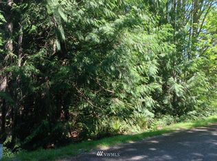 40 Cressey Ln, Pt Ludlow, WA 98365