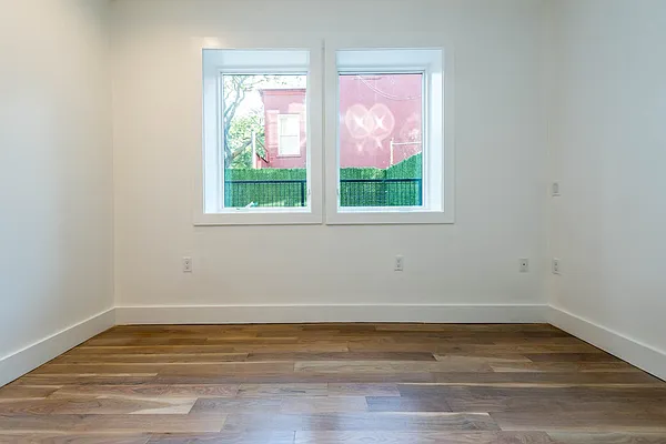 Rented by Nooklyn NYC LLC | media 48