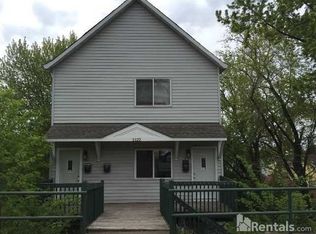 2122 W 4th St APT 2, Duluth, MN 55806