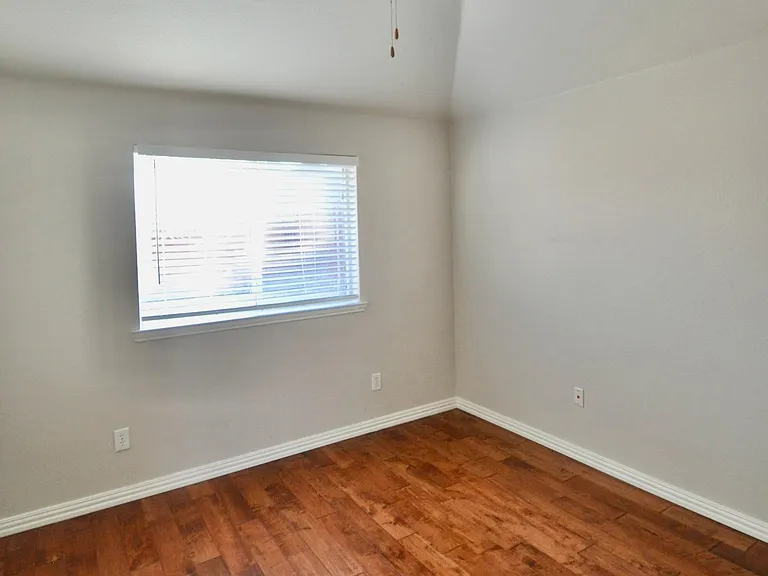 10817 Red Cedar Dr — Photo 10
