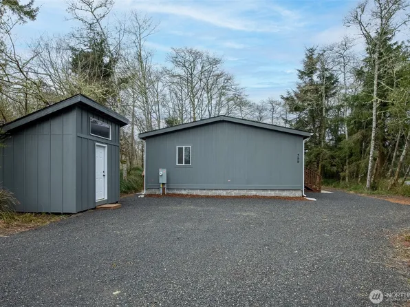 799 Edgewood Avenue NE, Ocean Shores, WA 98569