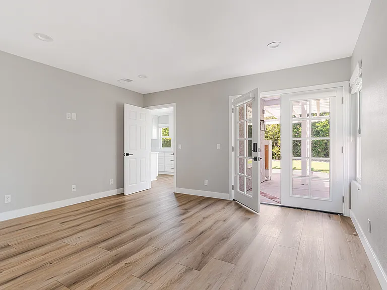 493 Messina Pl — Photo 10