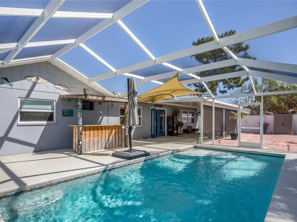 322 SW 28th Ter, Cape Coral, FL 33914