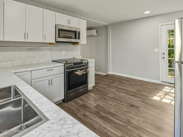 1814 Standard Ave — Photo 3