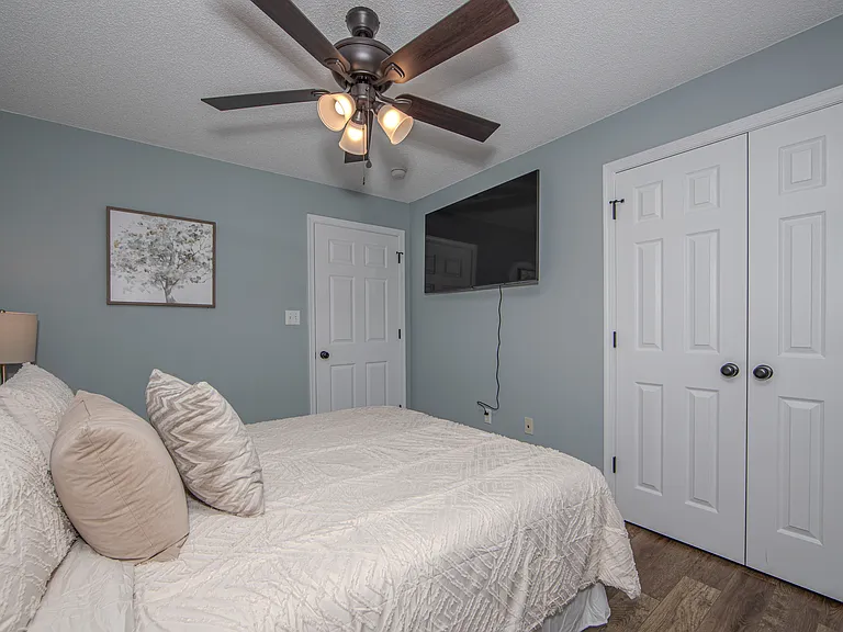 1526 Woodland Ct — Photo 13