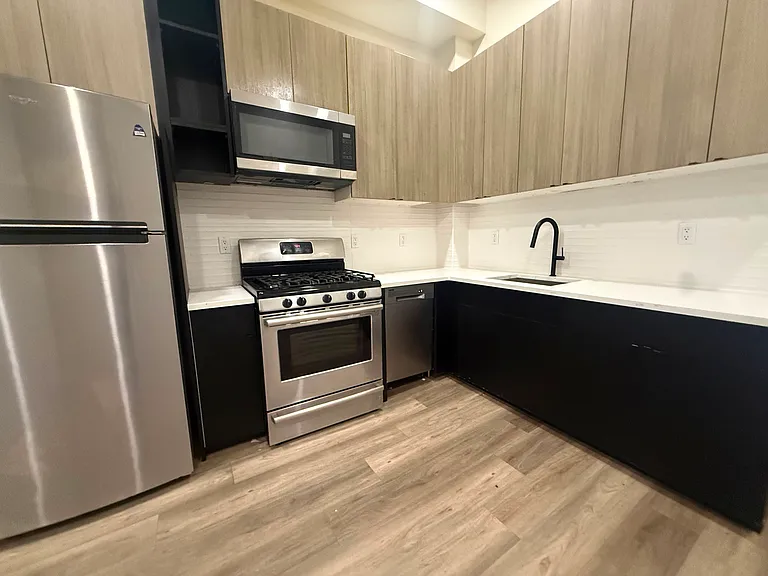 322-324 W Front St #3000 — Photo 2