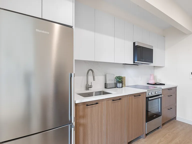159 Boerum St #3A — Photo 1