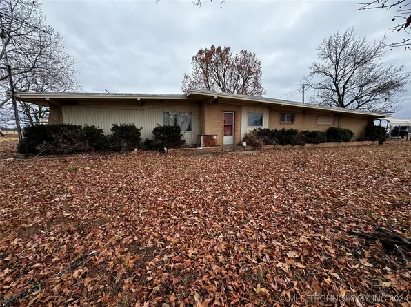 2736 State Highway 18 Hwy, Fairfax, OK 74637