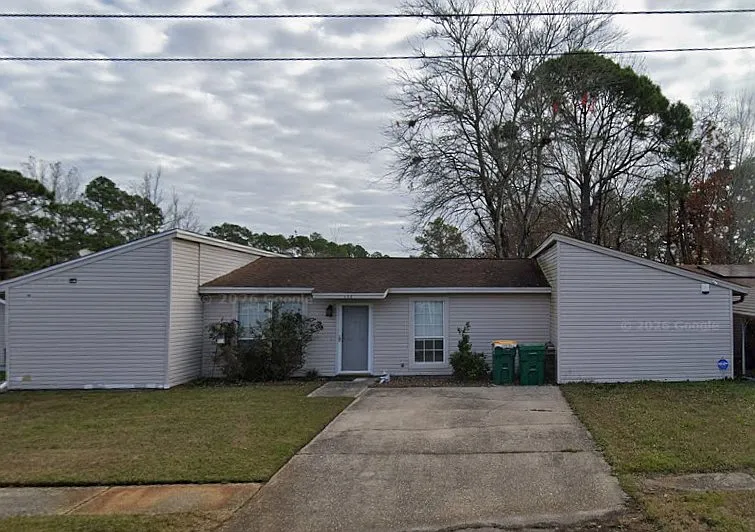 653 Carnathan Ct — Photo 1