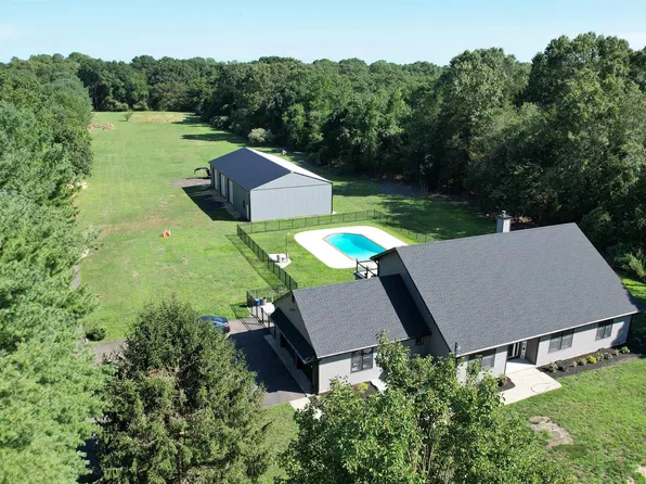 811 Darmstadt Ave, Egg Harbor City, NJ 08215
