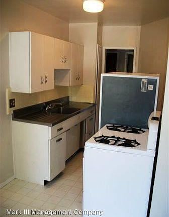 3rd image of 1414 18th St APT 2