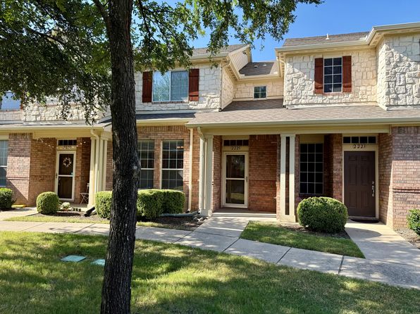 2225 Central Park Ln