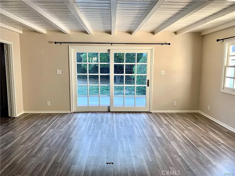 4743 Halbrent Ave — Photo 6