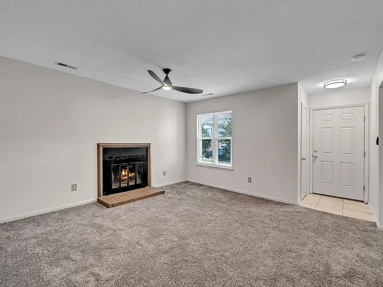 3829 Shooting Star Dr — Photo 6