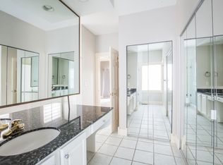 2022 Riverside Dr, Cincinnati, OH 45202