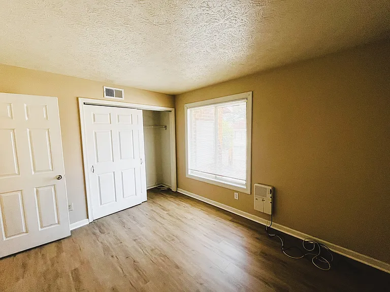 36 Pacific Dr — Photo 13