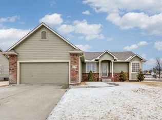 2230 E Surrey Ln, Derby, KS 67037