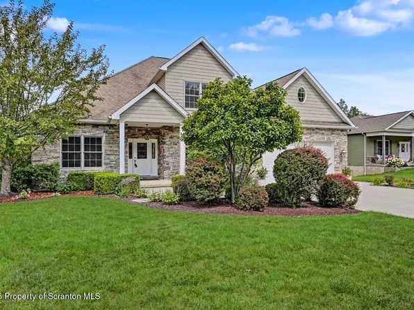 203 Azalea Dr, Jermyn, PA 18433