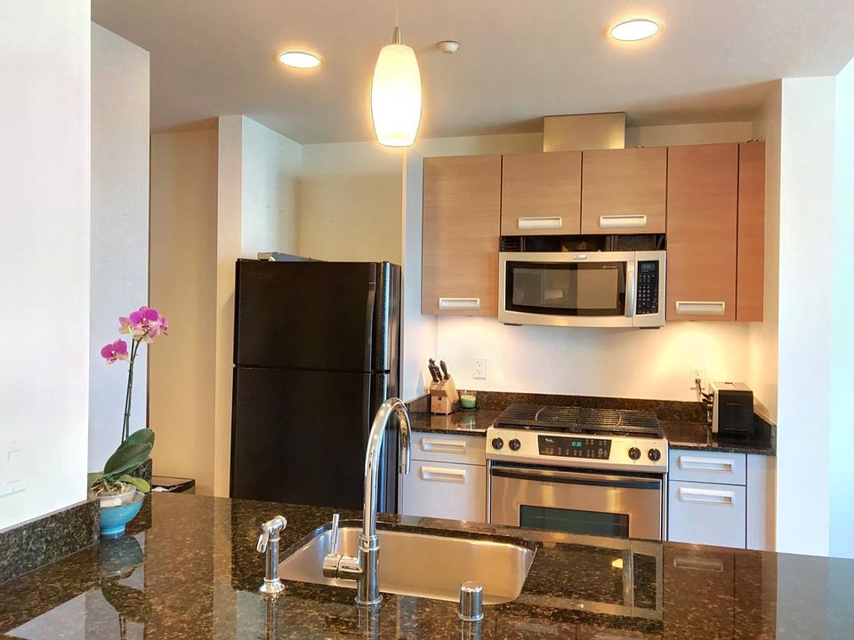 1st image of 300 Berry St Unit 619