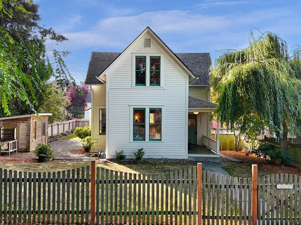 1421 Iron Street, Bellingham, WA 98225