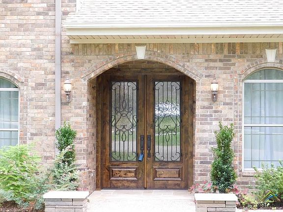 2nd image of 19517 Oakmeadow Cir