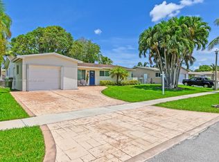 321 NW 93rd Ave, Pembroke Pines, FL 33024