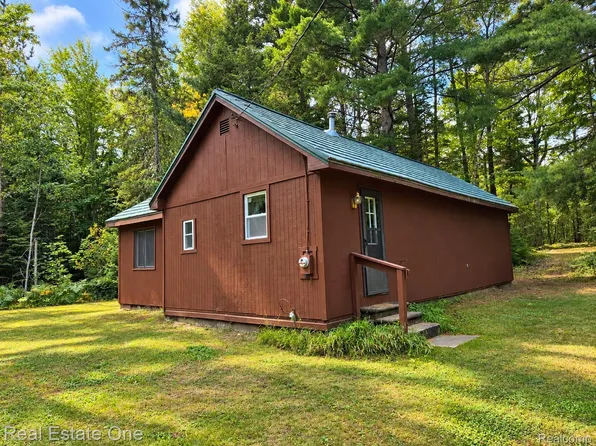 11557 Sullivan Creek Trl, Brimley, MI 49715