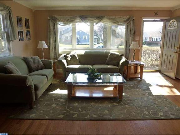 2nd image of 2020 Carlson Dr