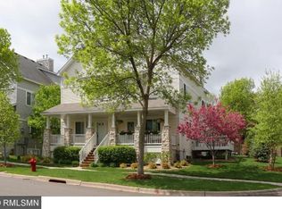 102 Willoughby Way W, Minnetonka, MN 55305