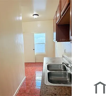 2219 Wall St #11 — Photo 5