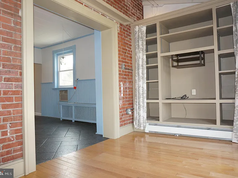 535 Sandy St — Photo 9