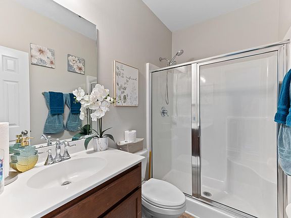 4th image of 172 Brightwood Dr
