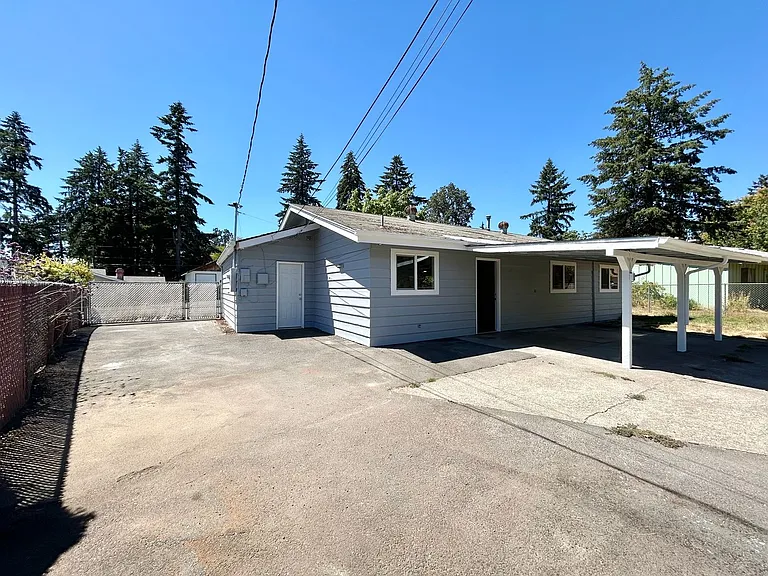 210 SW 142nd Ave — Photo 36