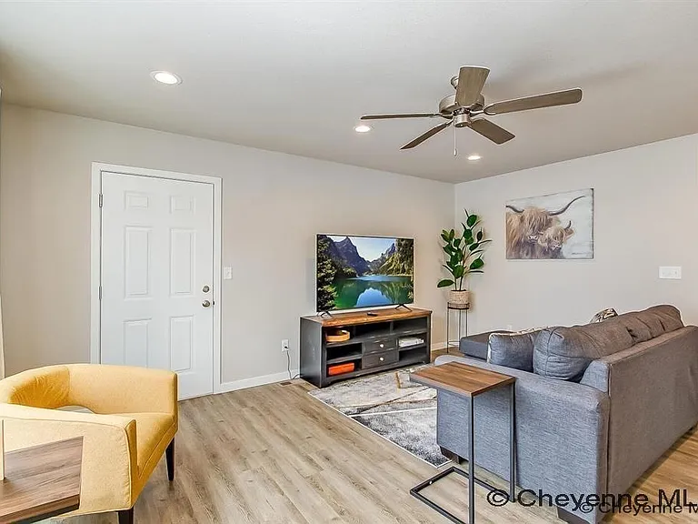 1380 Howling Moon Way #C — Photo 16